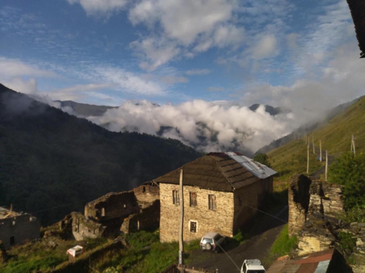 Century House Of Larisa Hotel Mestia Bagian luar foto