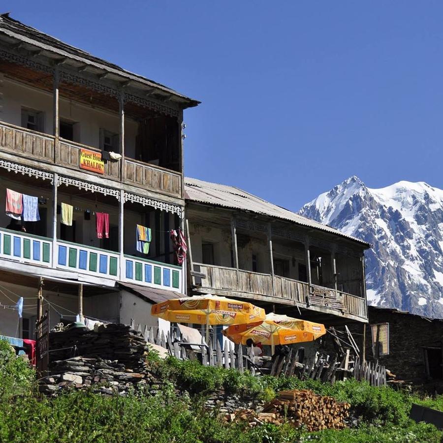 Century House Of Larisa Hotel Mestia Bagian luar foto